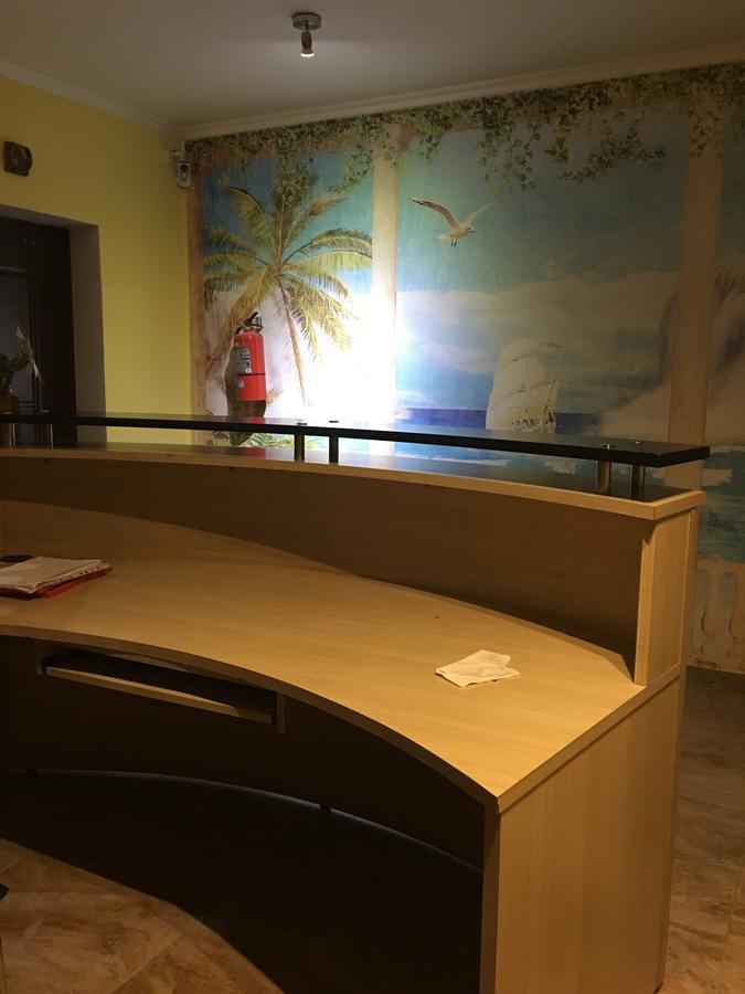 Casa Marina Argentina De Aeropuerto Ezeiza Chek-In 24 H 10 Minutos De Aeropuerto Vandrehjem Monte Grande Eksteriør billede